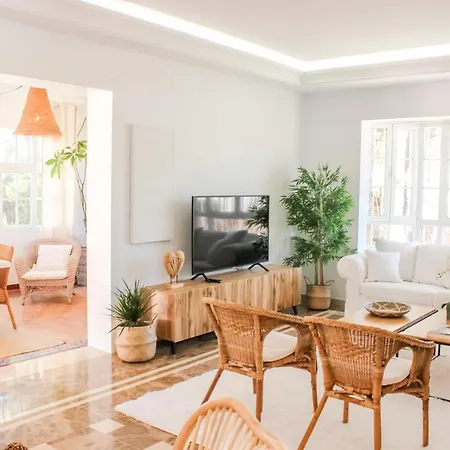 Luxury Style Aurora Villa *